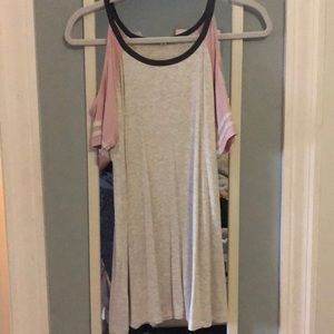 Cold shoulder top